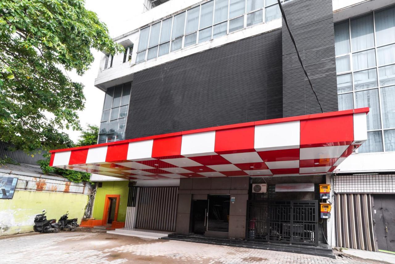 Glamour Hotel And Spa Medan Kültér fotó