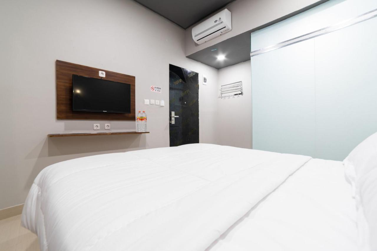 Glamour Hotel And Spa Medan Kültér fotó