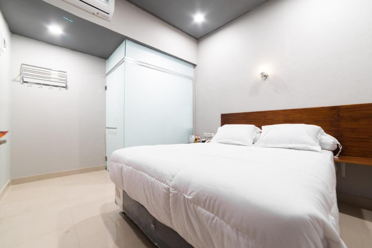 Glamour Hotel And Spa Medan Kültér fotó
