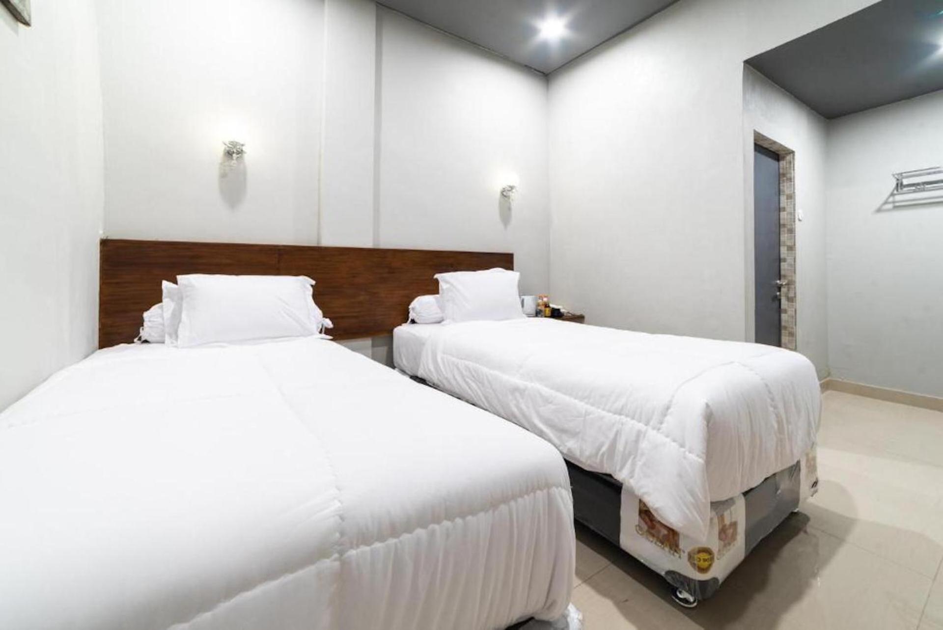 Glamour Hotel And Spa Medan Kültér fotó